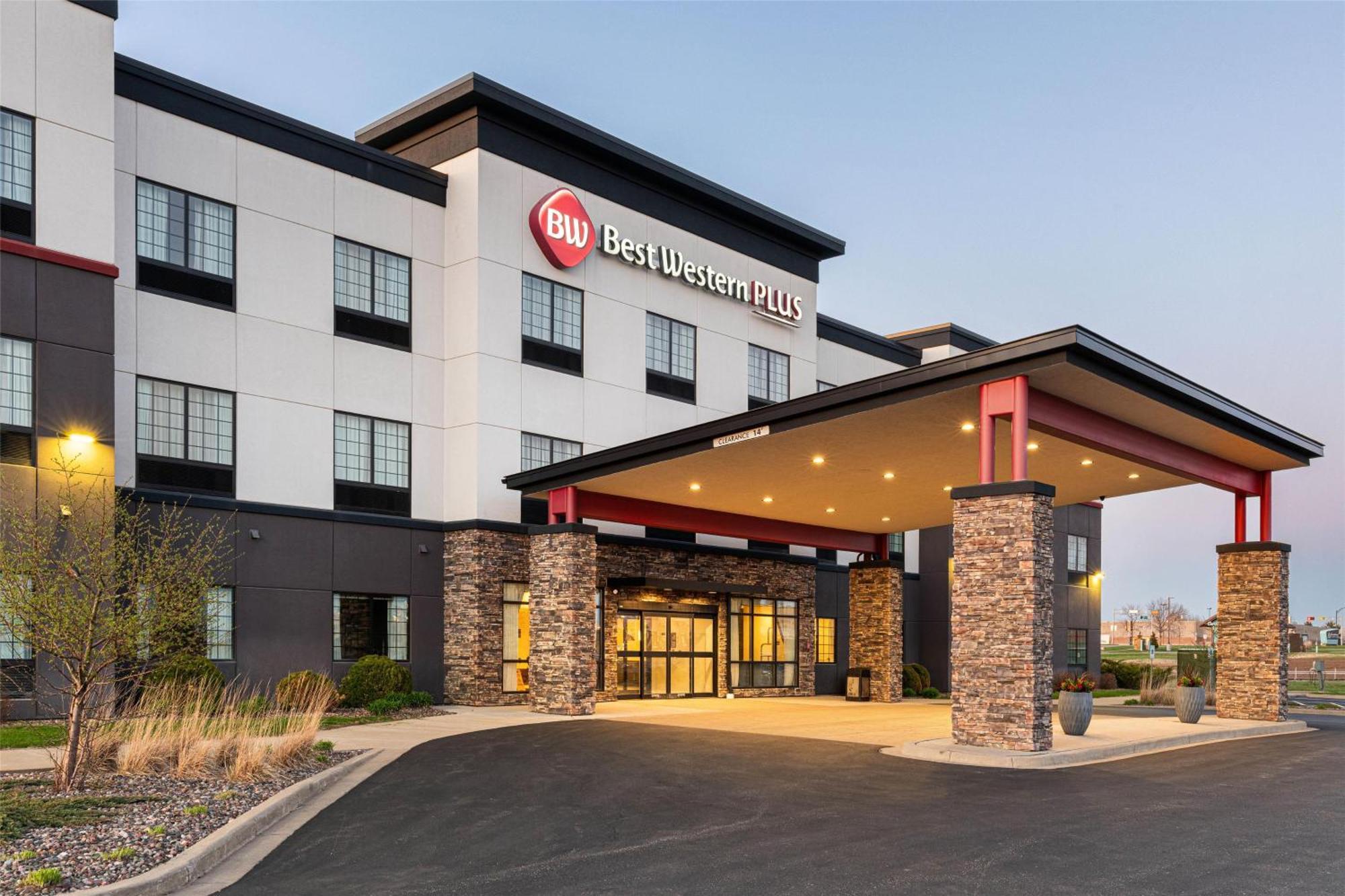 Best Western Plus New Richmond Inn & Suites Exteriör bild
